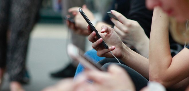 Мобільні оператори попереджають про тимчасові обмеження в роботі своїх послуг - Фото