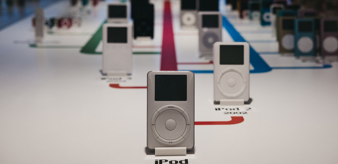 Спустя 22 года Apple прекращает выпуск легендарного плеера iPod - Фото