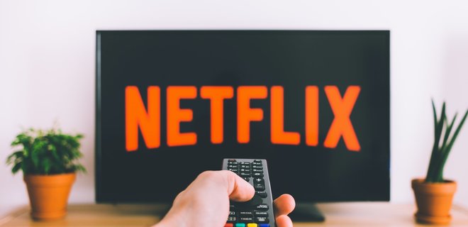 Украинцам придется платить за доступ к Netflix по 3 евро за человека дополнительно - Фото