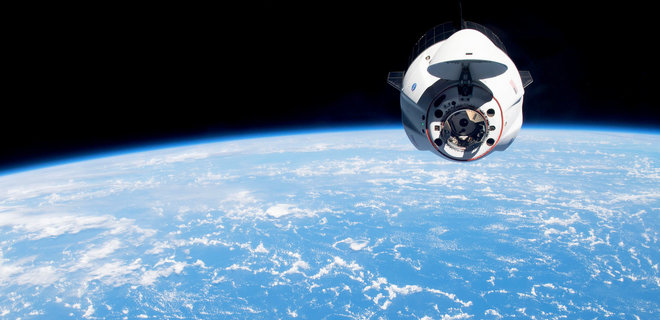 Космічна одіссея: як виглядало стикування корабля SpaceX та МКС на висоті 418 км над Землею – відео - Фото