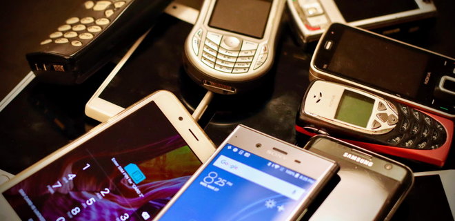 Постачання кнопкових телефонів до Росії зросло на 43% – ЗМІ - Фото