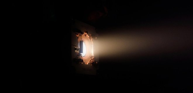 Унікальний двигун для супутників уперше випробували на орбіті. Його розробив українець - Фото