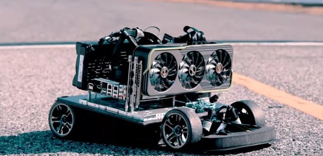 В Японии создали самый быстрый компьютер — он ездит со скоростью 100 км/час - Фото