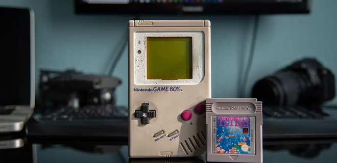 В игру GTA 5 можно играть на древней консоли Game Boy — видео - Фото