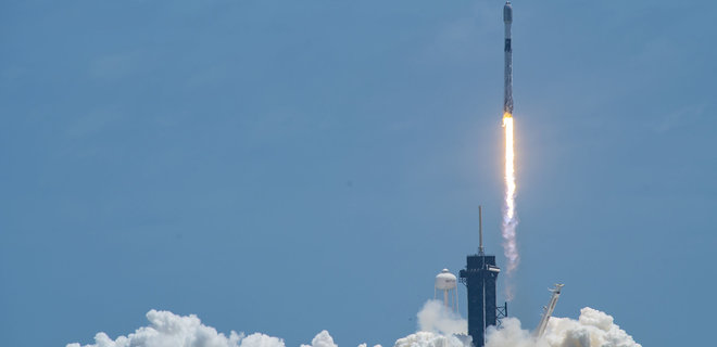 SpaceX запустила очередную партию спутников Starlink - Фото