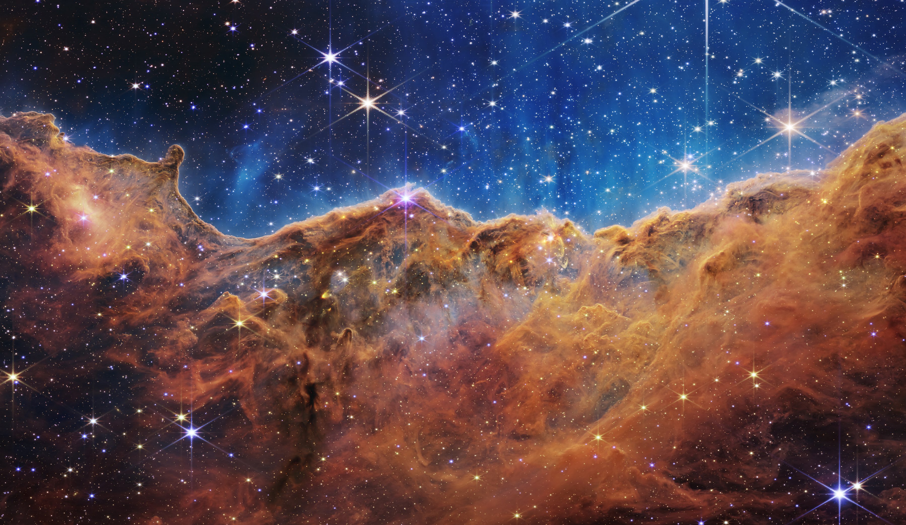 Юные и мертвые звезды: NASA показало первые фото космоса, снятые на телескоп 