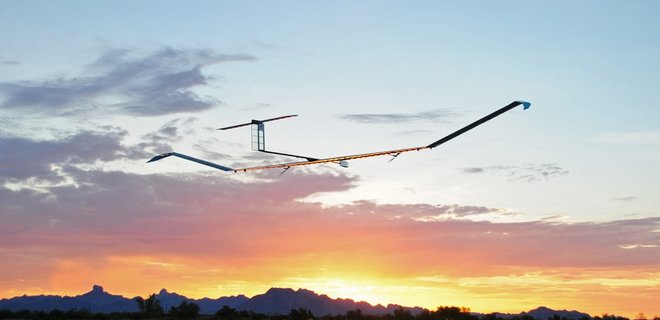 Самолет Zephyr на солнечных батареях установил рекорд пребывания в воздухе – 42 дня - Фото