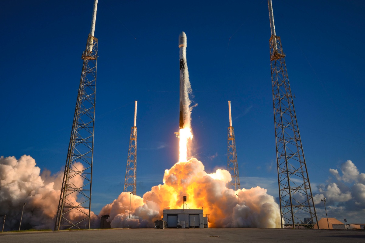 SpaceX показала фото запуску першої корейської місії на Місяць