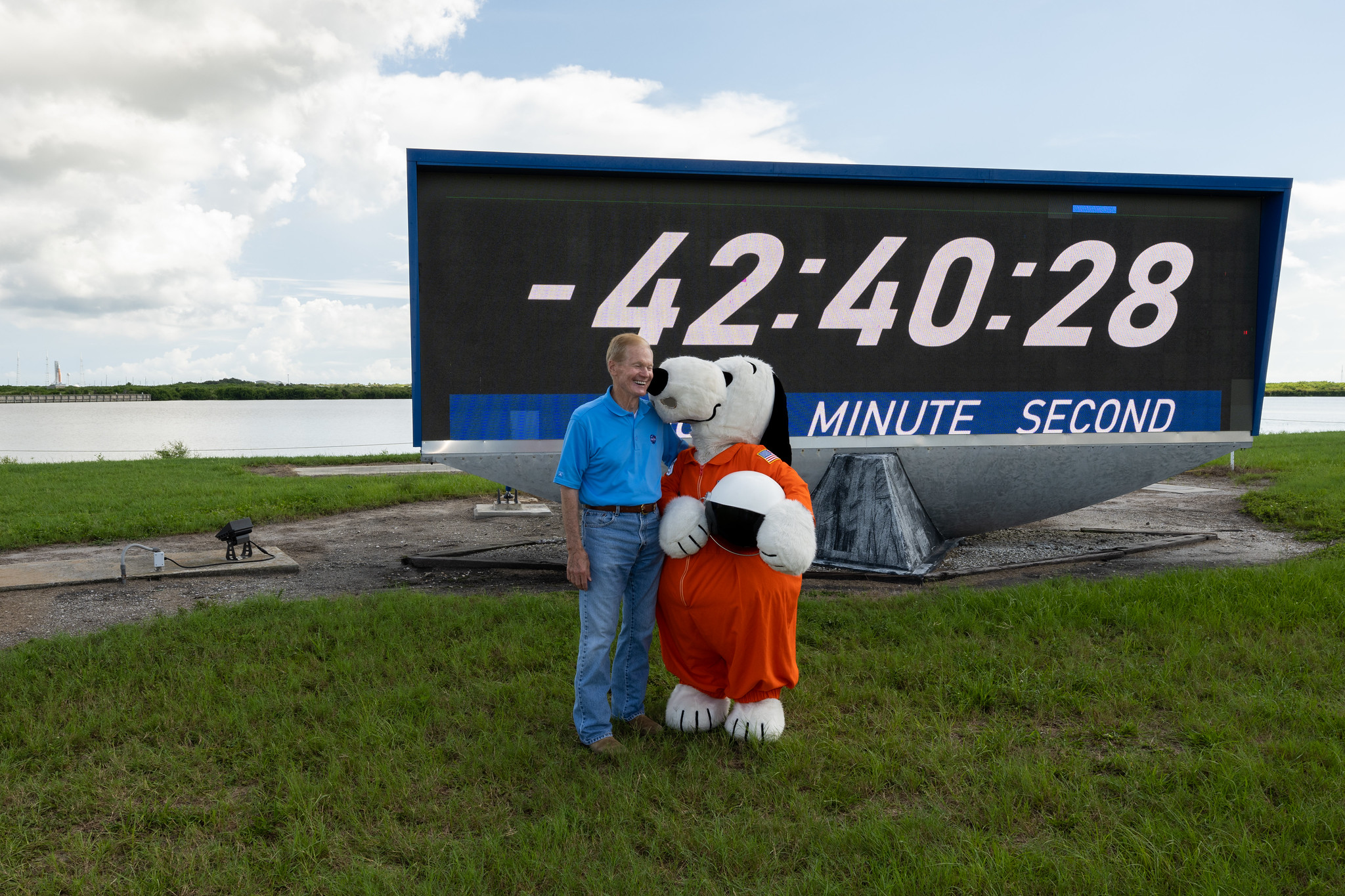 Місячна місія Artemis 1 готується до старту з космічного центру Кеннеді у Флориді – фото