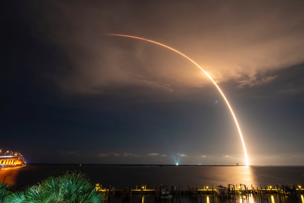 SpaceX вывела на орбиту очередную партию спутников Starlink – фото