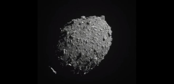 Космічний корабель NASA успішно поцілив в астероїд – відео - Фото
