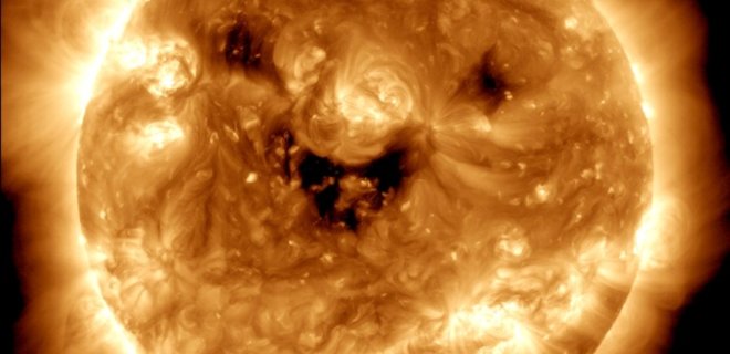 Астрономы NASA сделали фото пятен на Солнце – на нем можно увидеть 