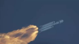 SpaceX показала фото зі старту потужної ракети Falcon Heavy