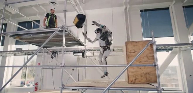 Робот от Boston Dynamics показал новые трюки и робопаркур – видео - Фото