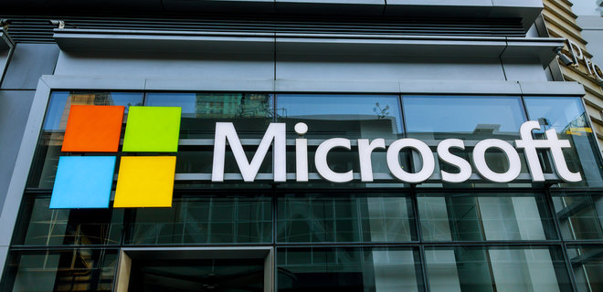 Накануне массовых увольнений Microsoft устроила для топ-менеджеров вечеринку со Стингом - Фото