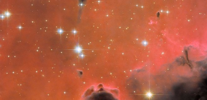 Красная туманность Душа с молодыми звездами: опубликовано новое фото от телескопа 