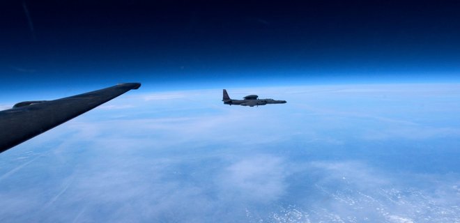 Пентагон показав селфі пілота у небі на фоні китайського аеростата – фото - Фото
