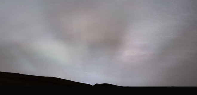 Марсоход NASA Curiosity сделал фото солнечных лучей в небе Марса - Фото