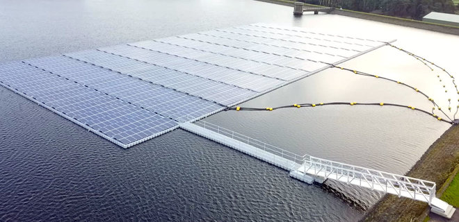 Сонячні панелі на воді можуть живити міста і рятувати від посухи - дослідження - Фото