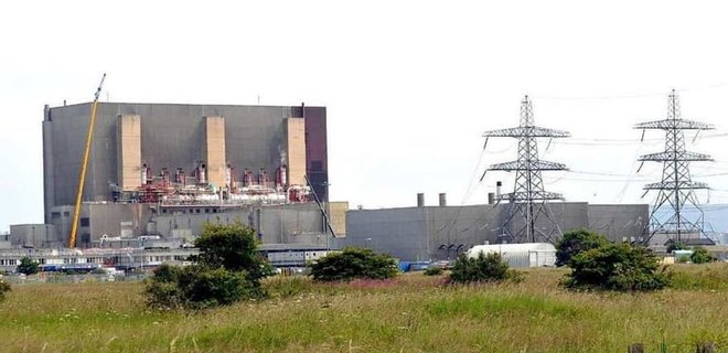 В Великобритании остановили реактор на АЭС из-за неисправности - Фото