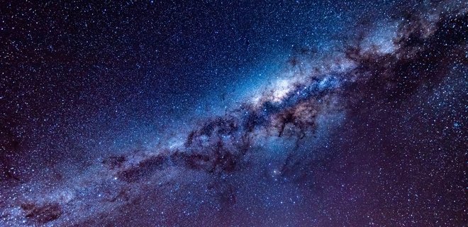 Телескоп Джеймса Вебба відкрив прадавню маленьку галактику, яка утворює зірки - Фото
