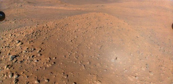 Марсианский вертолет поднялся на 12 метров, показал вид пустыни и марсоход – фото - Фото