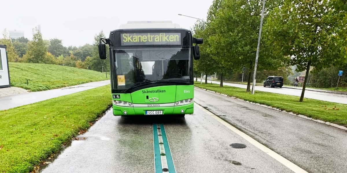 Швеция строит первую в мире электрическую дорогу, заряжающую электромобили на ходу – фото