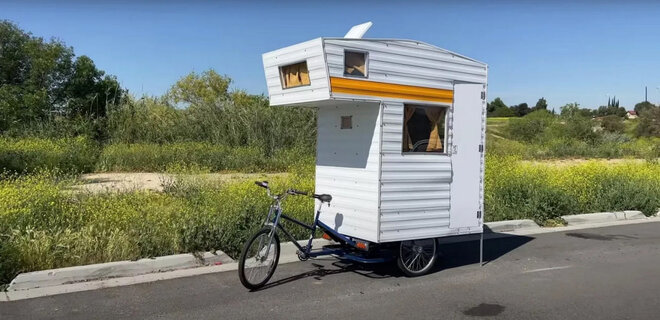 В США двое парней создали дом на колесах велосипеда и отправились в путешествие – видео - Фото