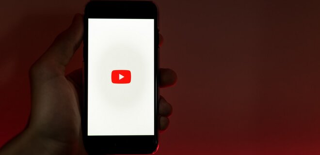 Рекомендації YouTube показують дітям стрілянину в школі і відео про зброю – дослідження - Фото