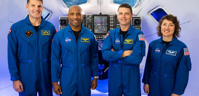Екіпаж Artemis 2 почав тренування для польоту до Місяця. Підготовка триватиме 18 місяців - Фото