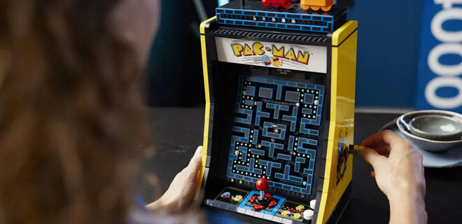 Ко дню рождения Pac-Man, Lego выпустила коллекционный игровой автомат - Фото