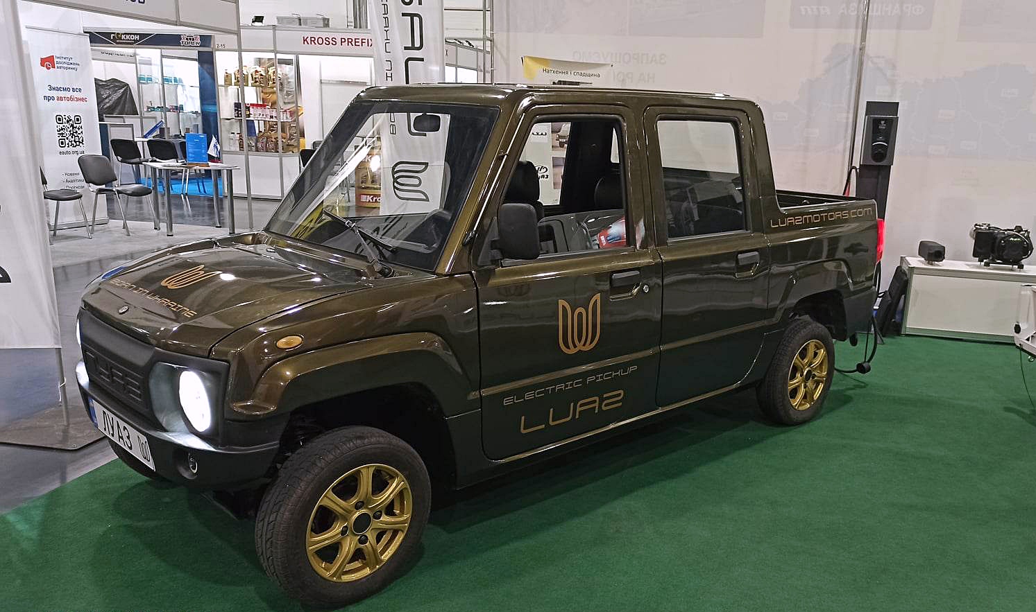 Что известно об украинском электропикапе LUAZ. Почему он похож на китайский и какая цена - Фото