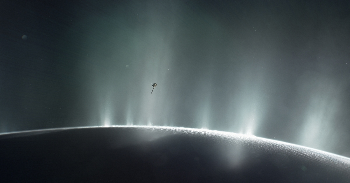 На спутнике Сатурна Энцеладе открыли фосфор – важный элемент жизни. Что это значит - Фото