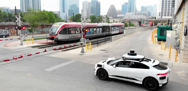 Стартап от Google запускает роботакси еще в одном городе в США - Фото