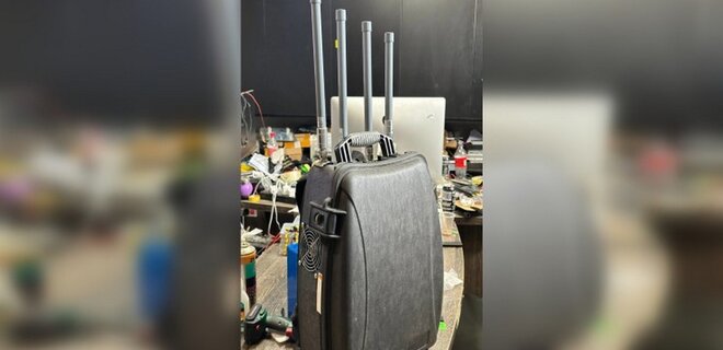 В Україні створили рюкзак, який захищає від атаки дронів – фото - Фото