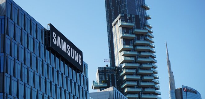 Samsung показала повністю безрамковий OLED-екран - Фото