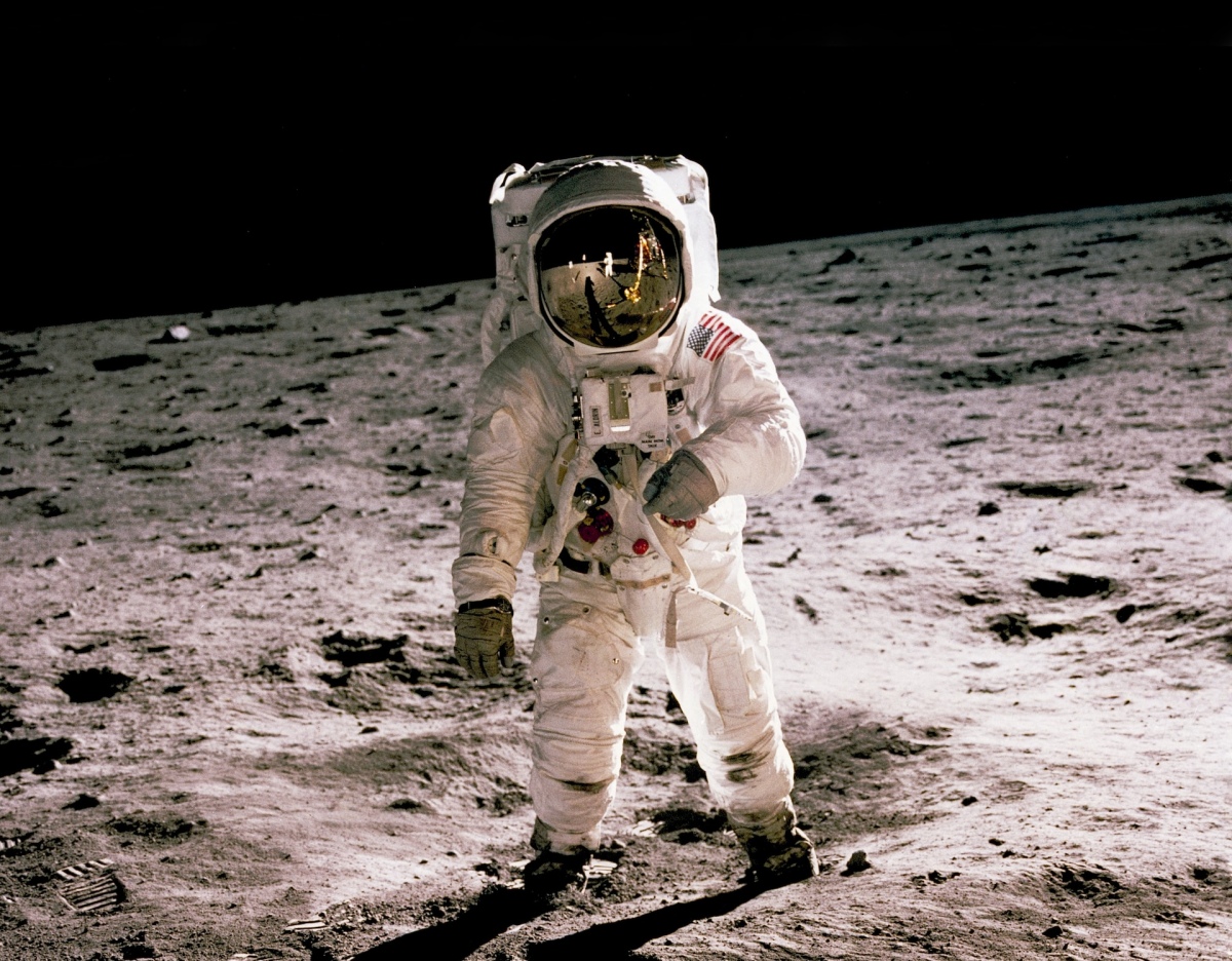 Місяць – суворий господар. Чому плани Москви на супутник Землі постійно зазнають краху - Фото