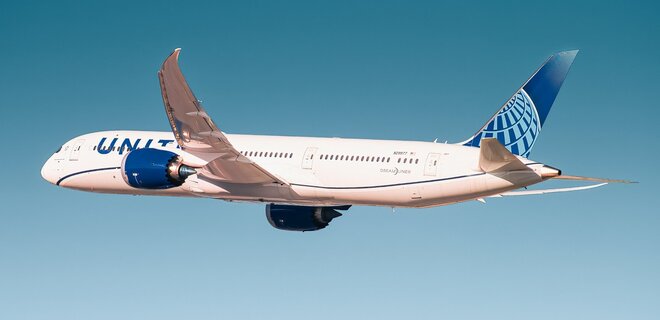 Авіакомпанія United Airlines повністю зупинилася через оновлення ПЗ - Фото