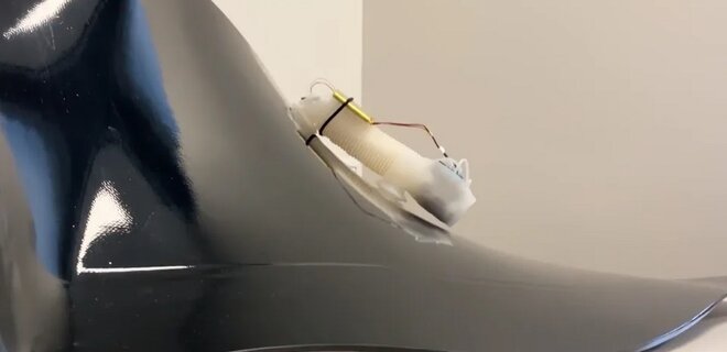 GE Aerospace представила робота хробака-механіка. Він ремонтуватиме літаки – відео - Фото
