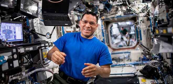 Астронавт Фрэнк Рубио побил рекорд США по нахождению в космосе - Фото