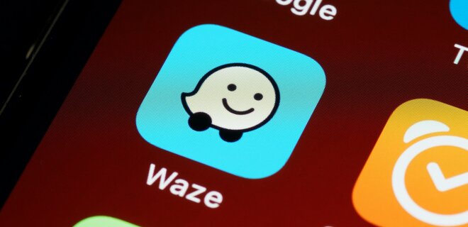 Waze будет предупреждать пользователей об аварии на маршруте - Фото
